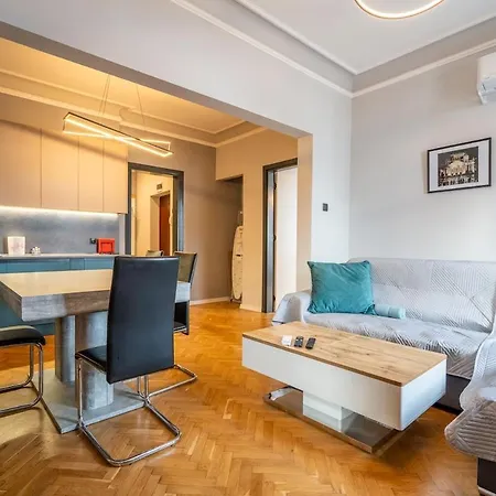 Lägenhet Stylish 2bdrm In The Very Heart Of *
