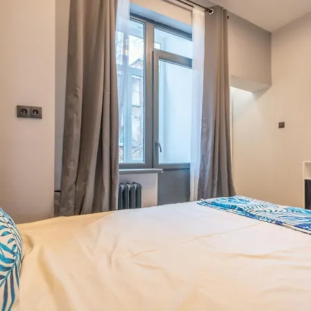 아파트 Stylish 2bdrm In The Very Heart Of 소피아