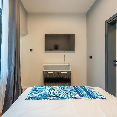 Stylish 2bdrm In The Very Heart Of 소피아