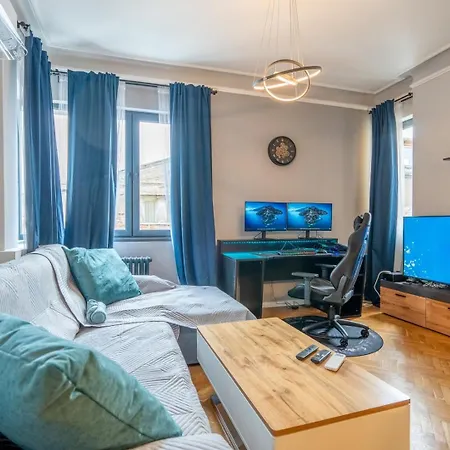 아파트 Stylish 2bdrm In The Very Heart Of