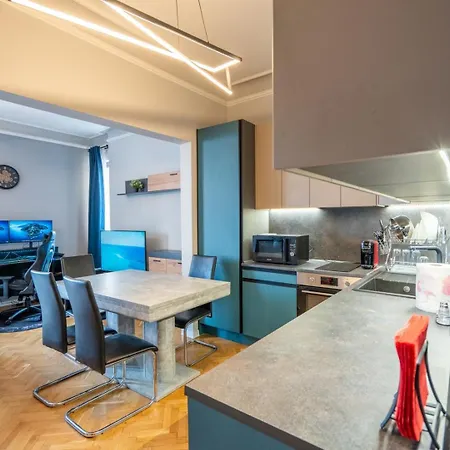 아파트 Stylish 2bdrm In The Very Heart Of
