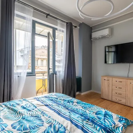 Stylish 2bdrm In The Very Heart Of 아파트 소피아