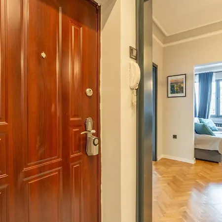 Lägenhet Stylish 2bdrm In The Very Heart Of