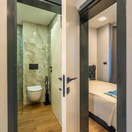 Stylish 2bdrm In The Very Heart Of Lägenhet Sofia