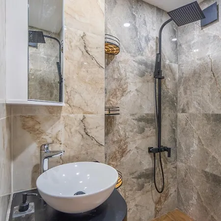 Stylish 2bdrm In The Very Heart Of * 소피아